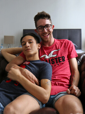 Andy Samuel gets tied up and used by Damien