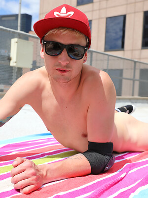 Naked out on the roof with Aussie boy Nate