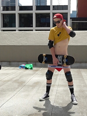 Naked out on the roof with Aussie boy Nate