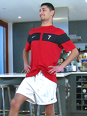 Video of Photo Shoot - Straight Footballer Ronaldo -  Justin's the 1st Guy to suck his Cock & Kiss!