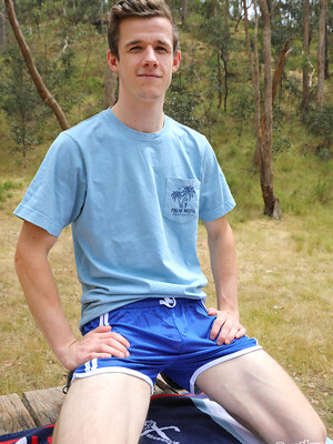 Road trip with hung Aussie boy Brad Hunter