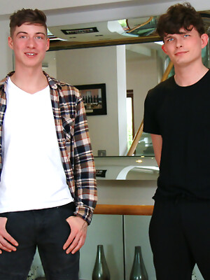 Young Straight Lads Dustin & Henry Wank & Suck Each Other's Big Uncut Cocks!