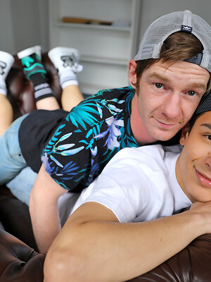 Aussie boy Cody James is hooking up with Andy Samuel