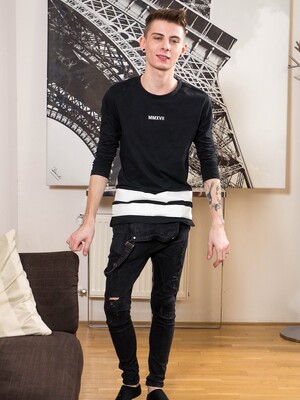 Skinny Jerome James solo