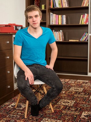 Twinks Ivan Sabado  solo