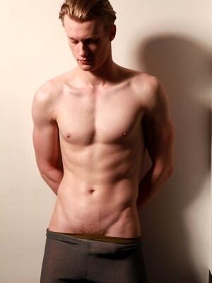 Oscar from Uk coming to amsterdam