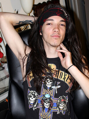 Rocker Dude With a Thick Dick
