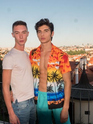 Sexy boy Jared Shaw and young Max London