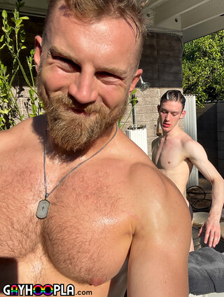 GayHoopla Veteran Bryce Beckett Shows Kingsley Kross How To FUCK